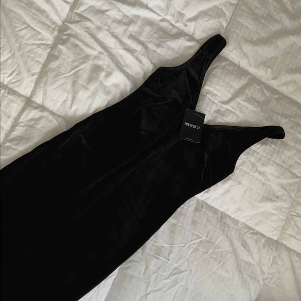 Black velvet knee-high dress